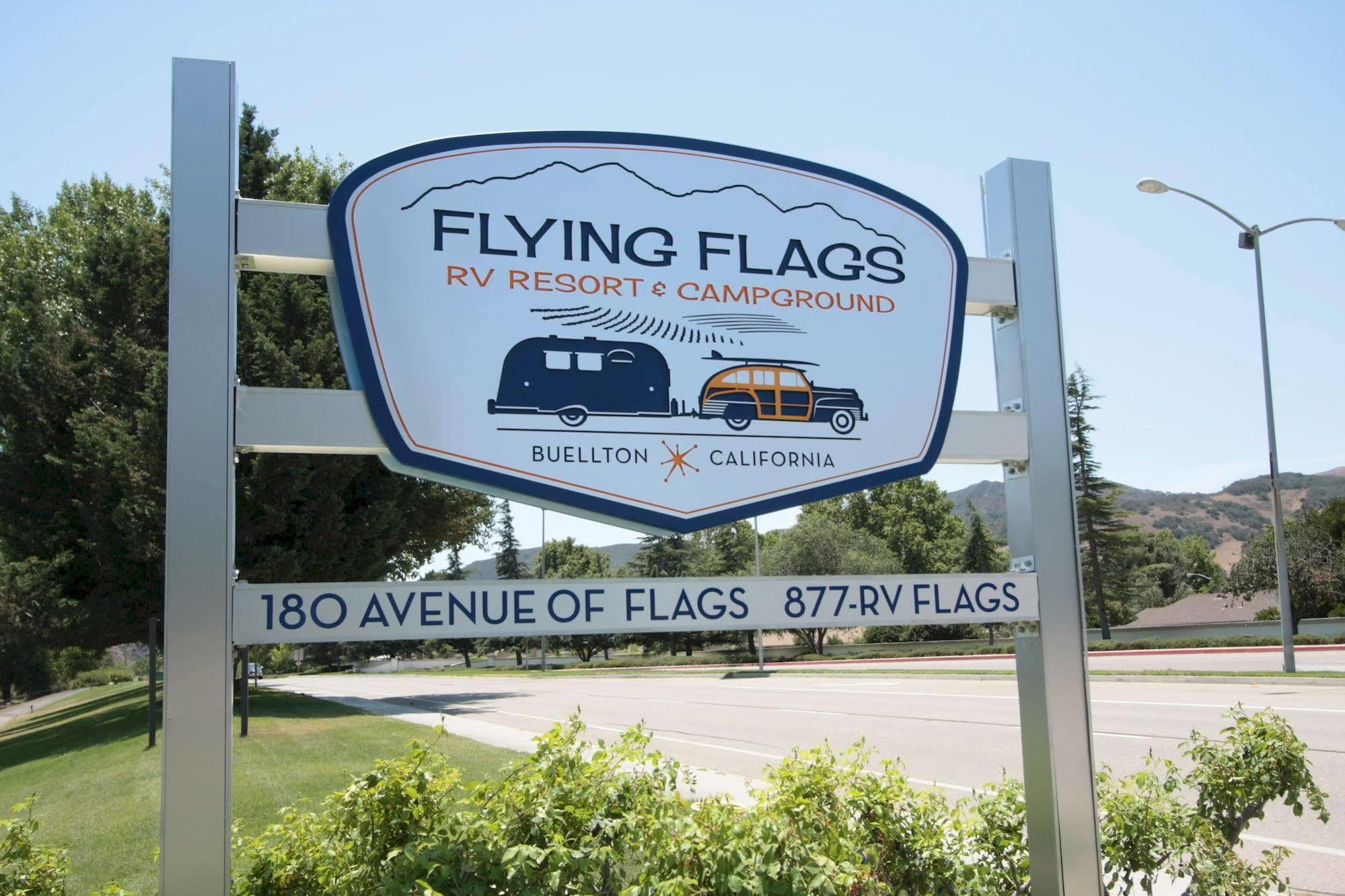 Camping Flying Flags Rv & 4*